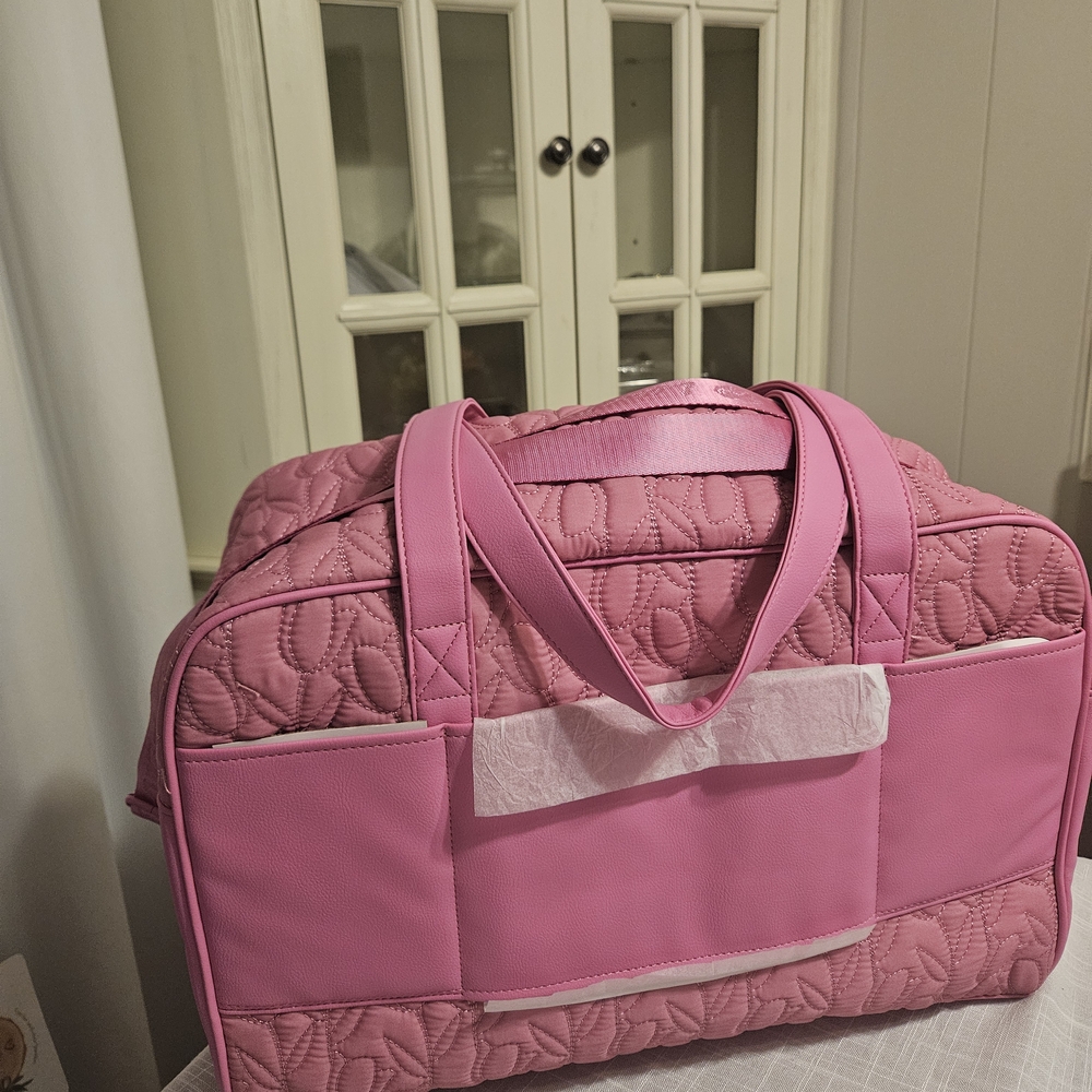 Betsey Johnson Pink Quilted Travel Bag - Picture 2 of 7